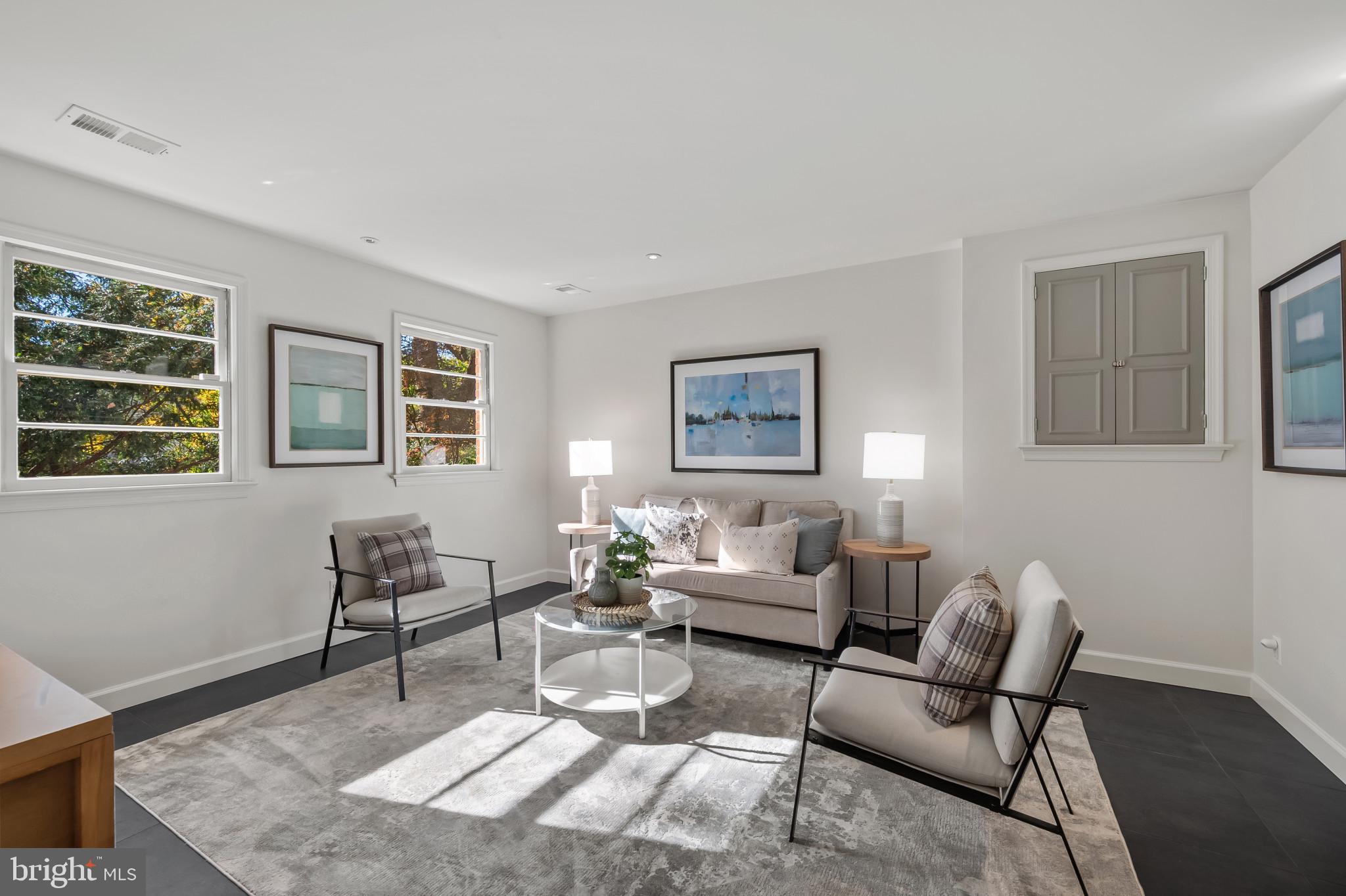 ROLLINGWOOD - Residential