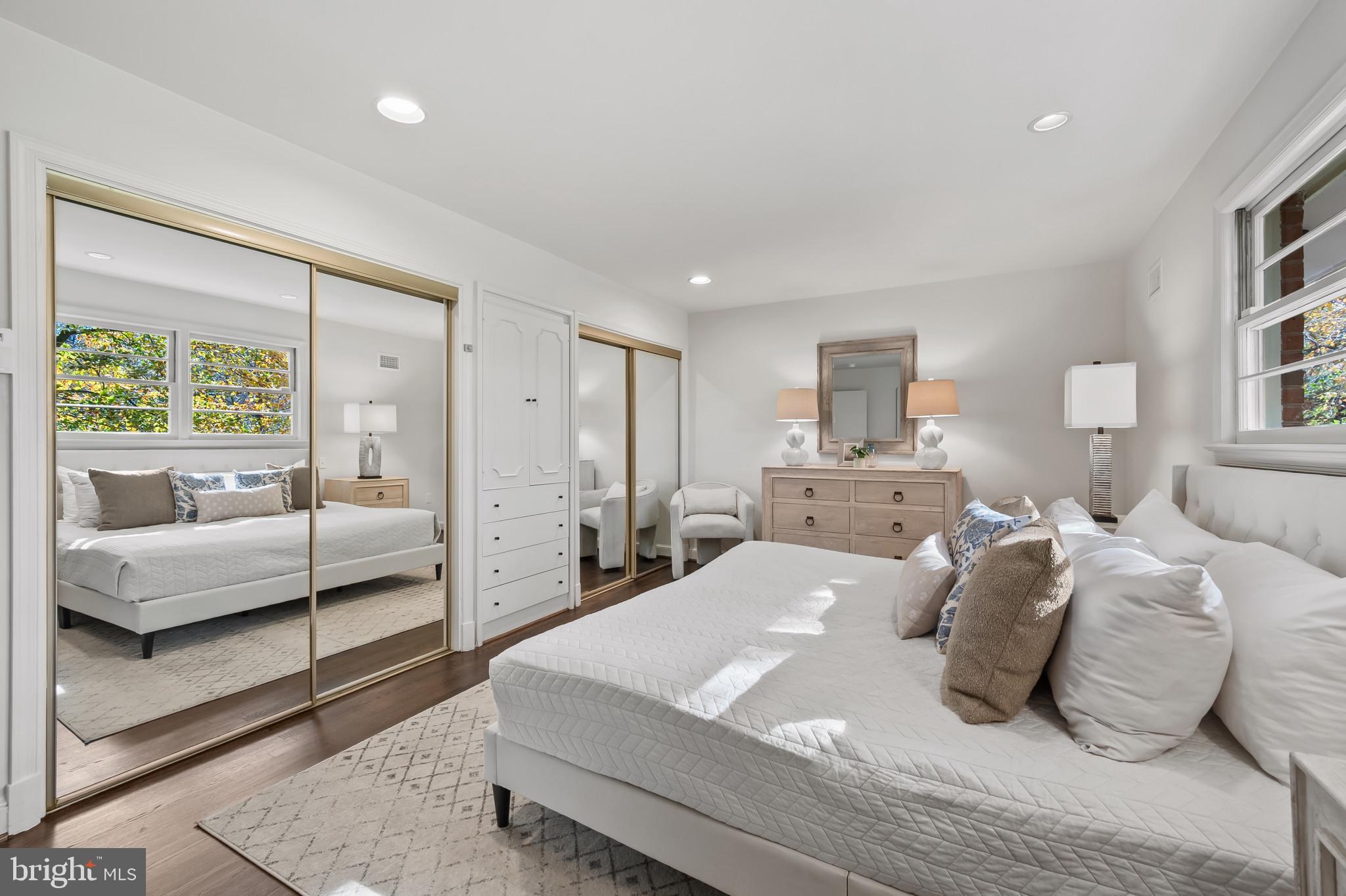 ROLLINGWOOD - Residential