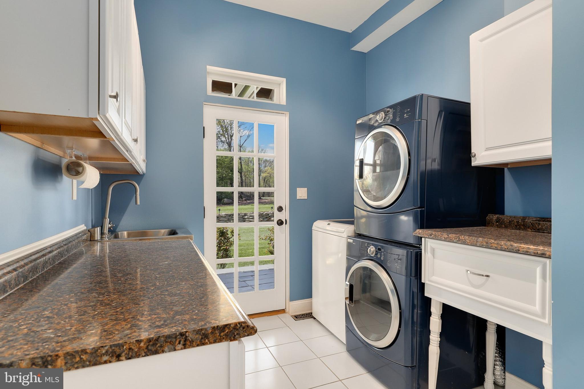 DAMASCUS OUTSIDE - Farm