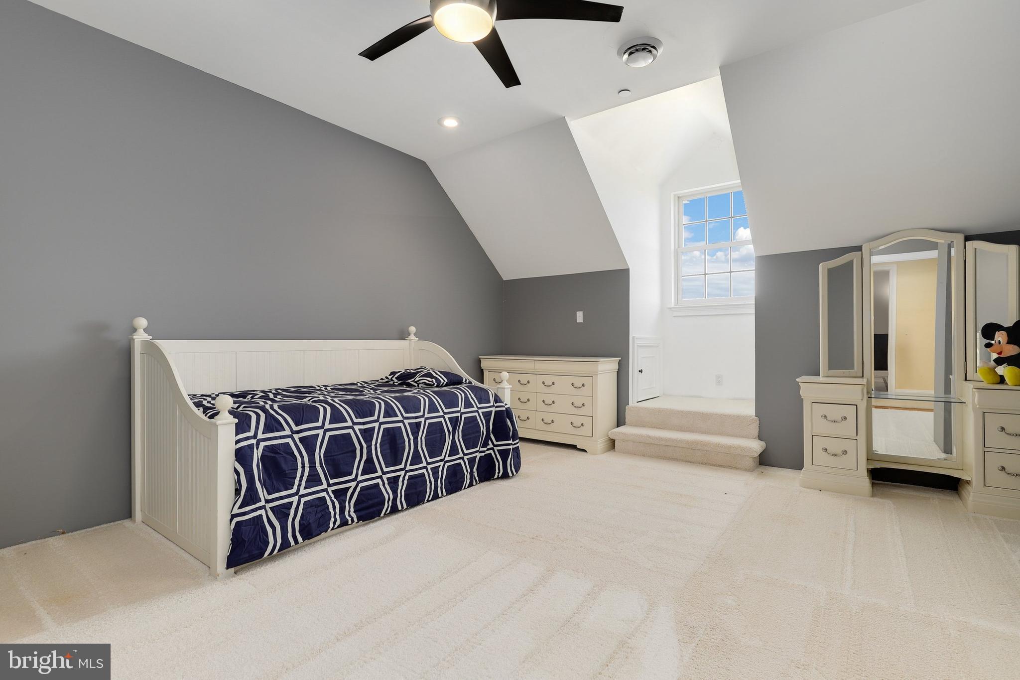 DAMASCUS OUTSIDE - Farm