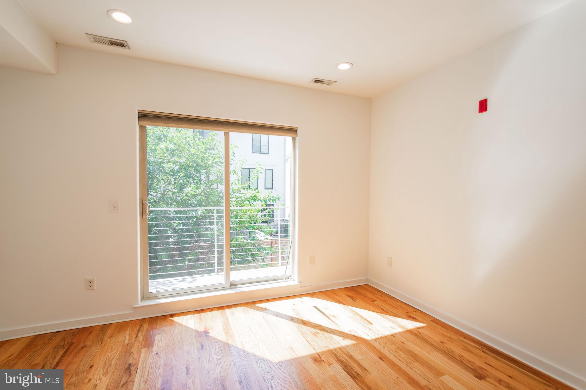 LUDLOW - Residential Lease