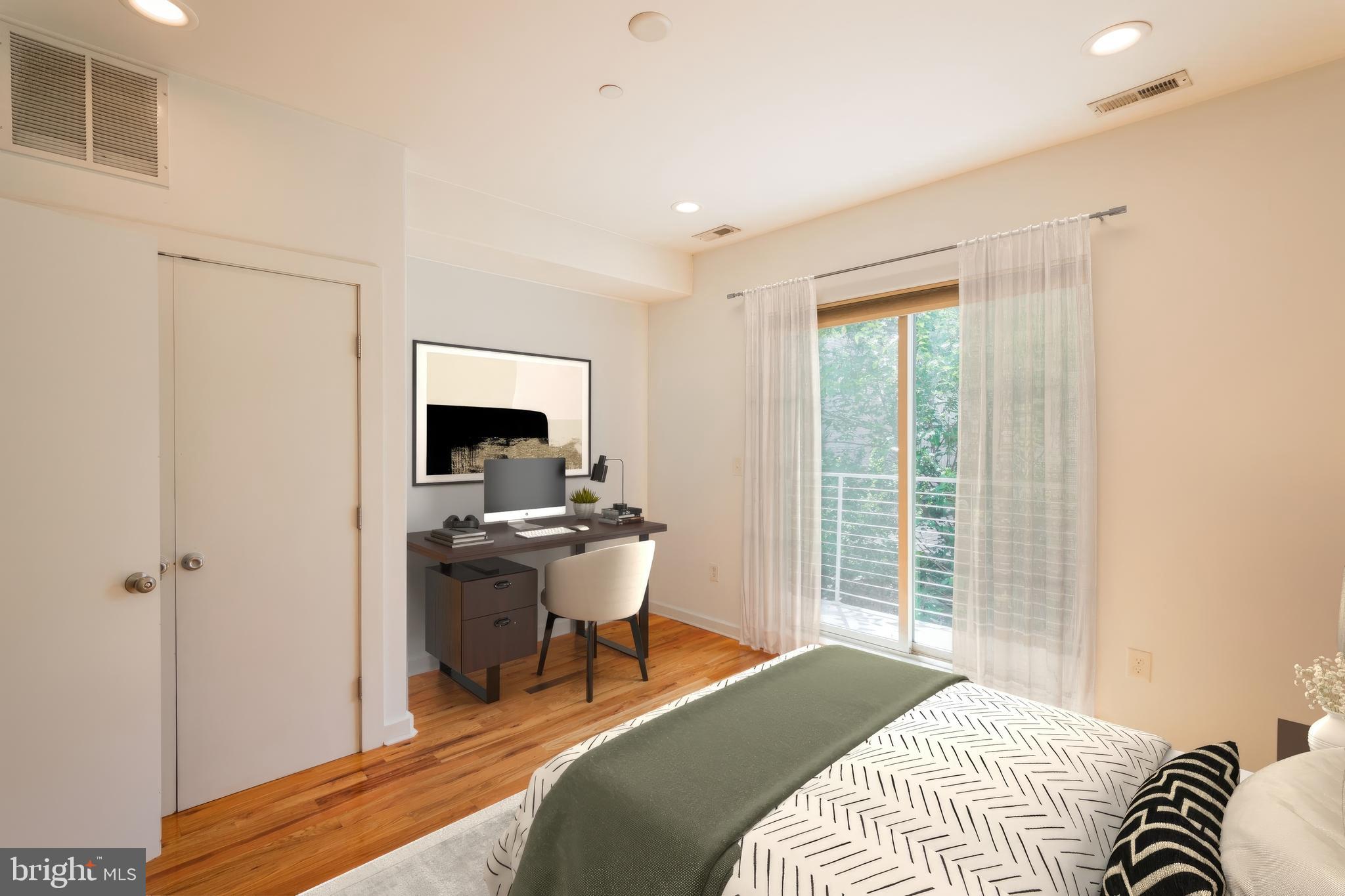 1642 N MARSHALL STREET UNIT 2