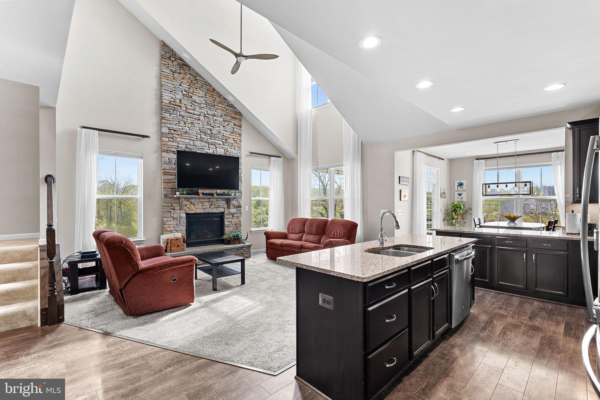 THE BLUFFS AT SLEETER LAKE - Residential