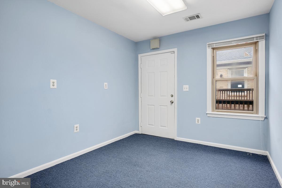 FRANKLIN PARK - Commercial Sale