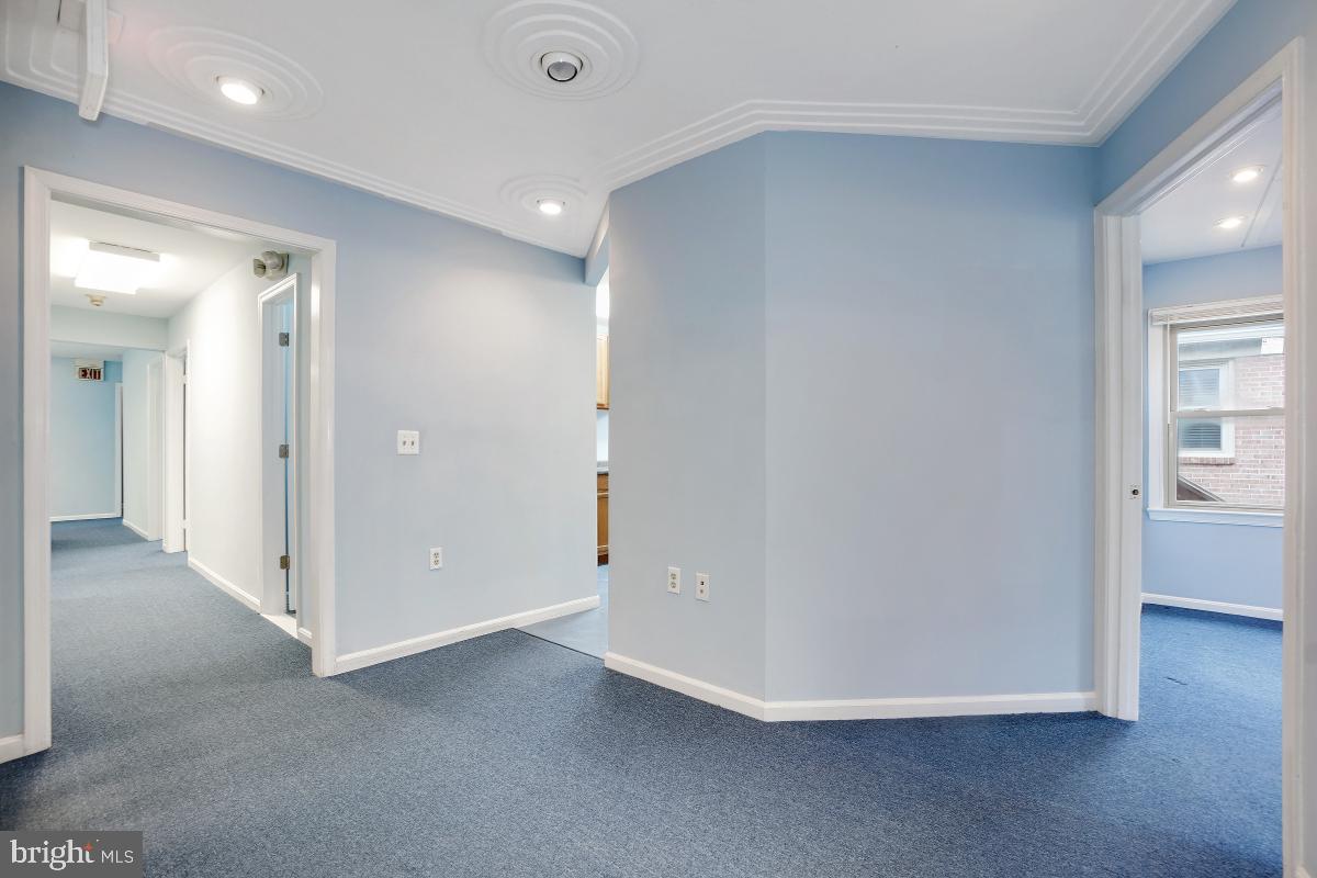 FRANKLIN PARK - Commercial Sale