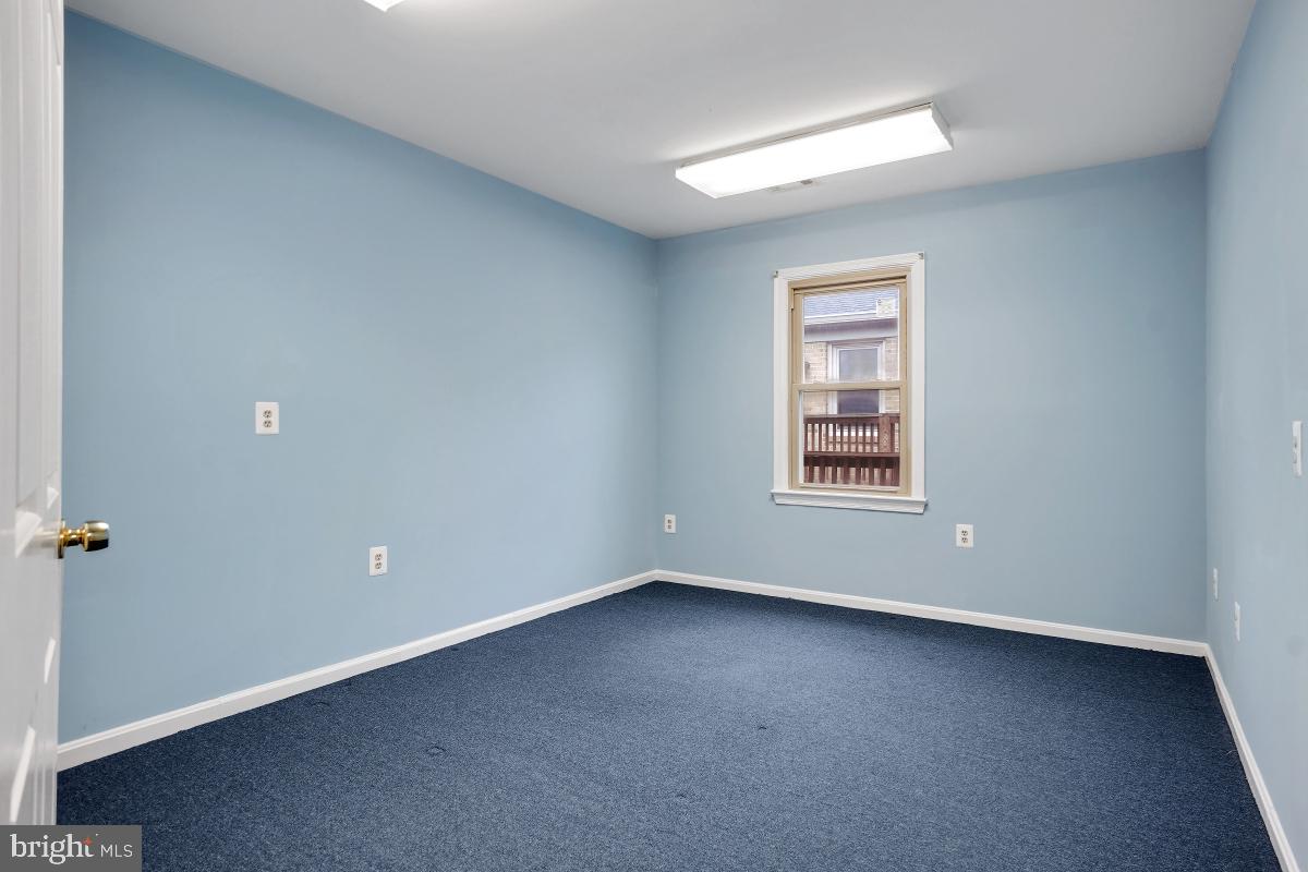 FRANKLIN PARK - Commercial Sale