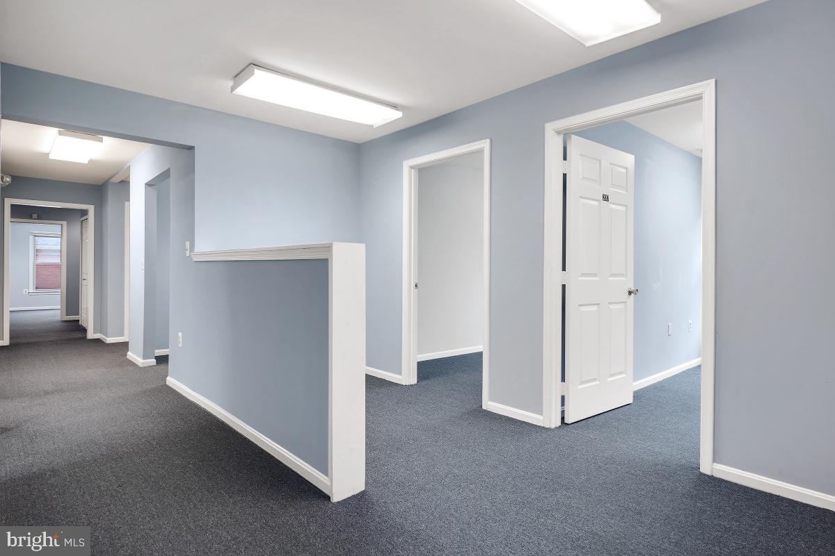 FRANKLIN PARK - Commercial Sale