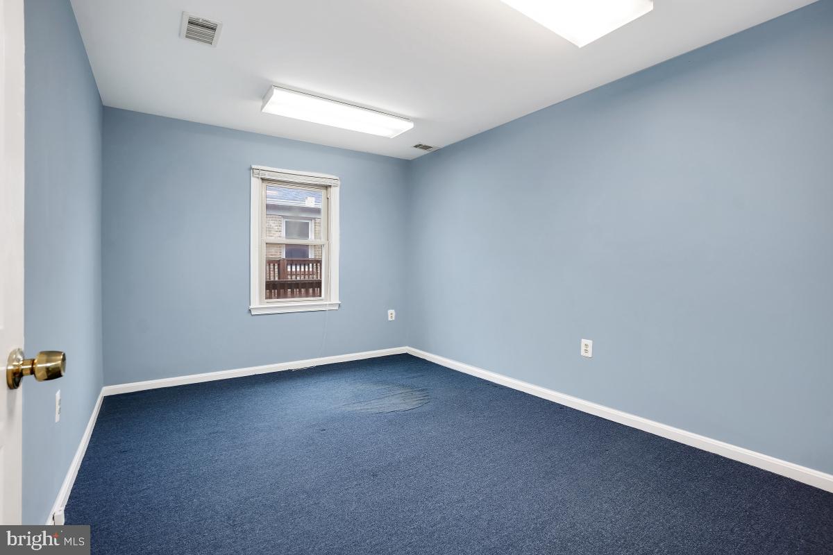 FRANKLIN PARK - Commercial Sale