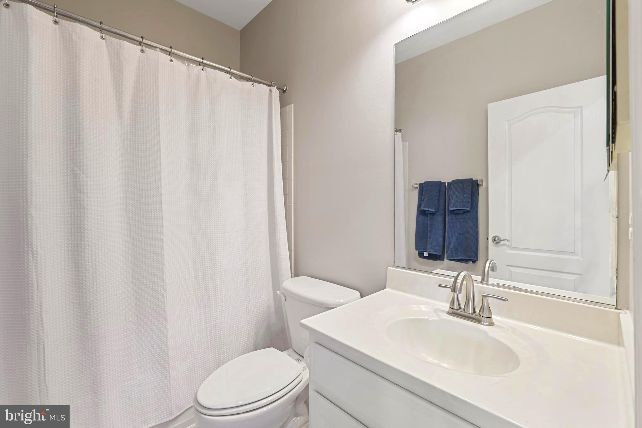 LANSDOWNE ON THE POTOMAC - Residential Lease