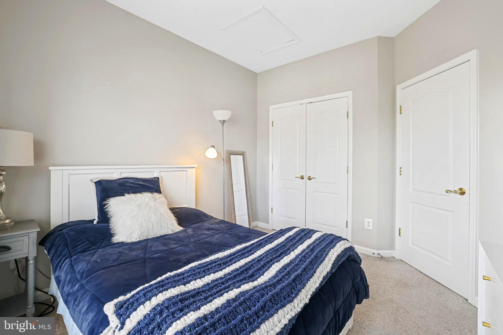 LANSDOWNE ON THE POTOMAC - Residential Lease