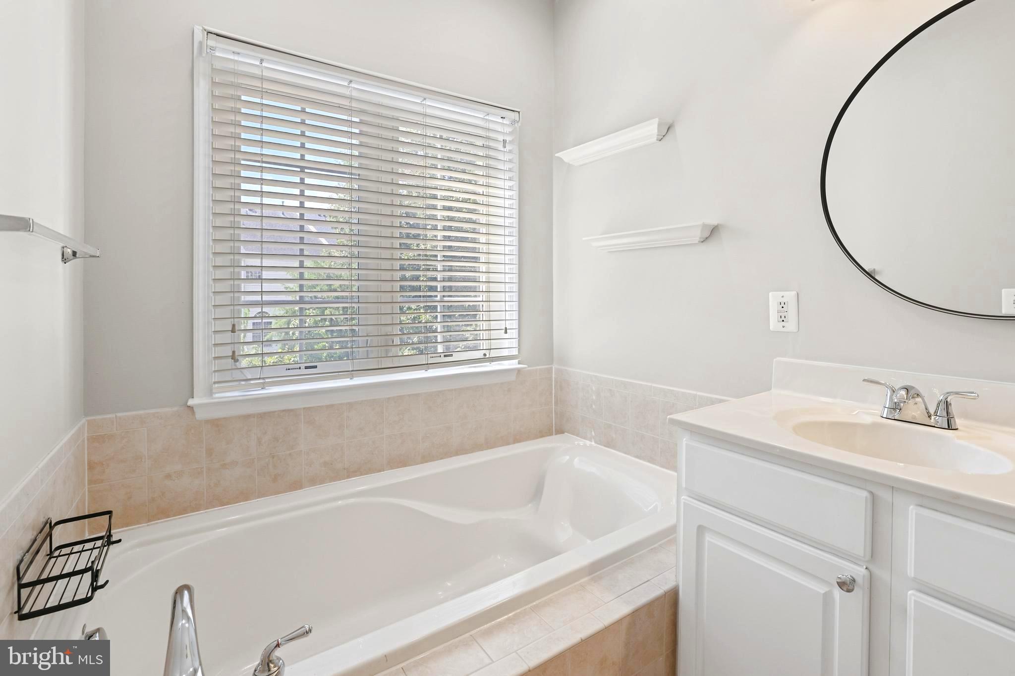 LANSDOWNE ON THE POTOMAC - Residential Lease