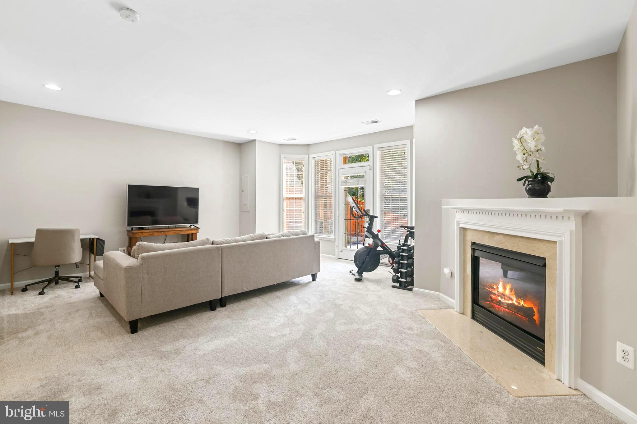 LANSDOWNE ON THE POTOMAC - Residential Lease