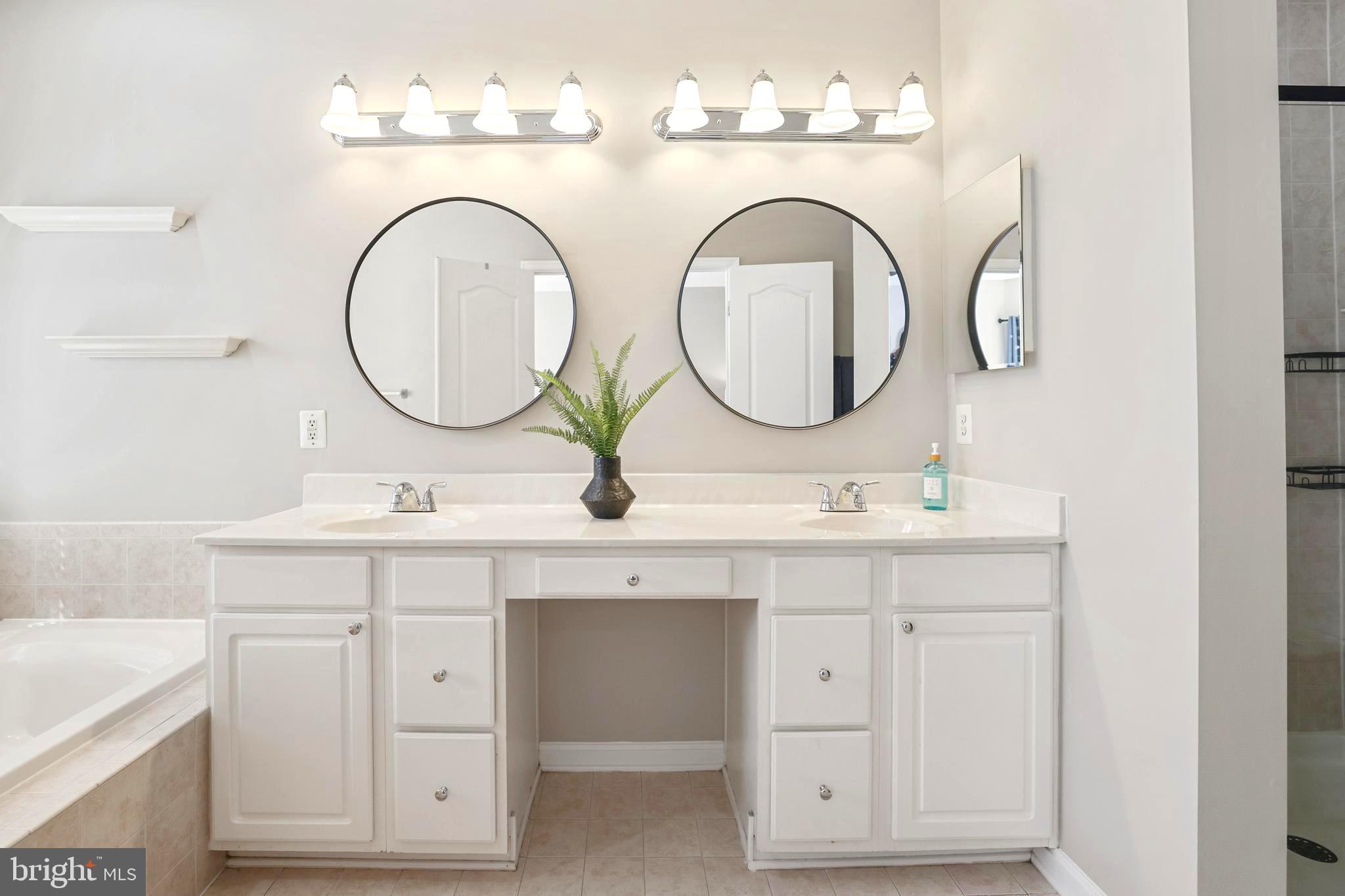 LANSDOWNE ON THE POTOMAC - Residential Lease