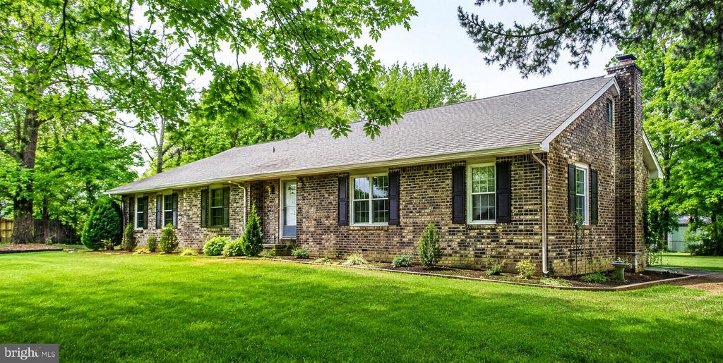 Photo of 922 May Road, LITITZ, PA 17543 (MLS # PALA2088548)