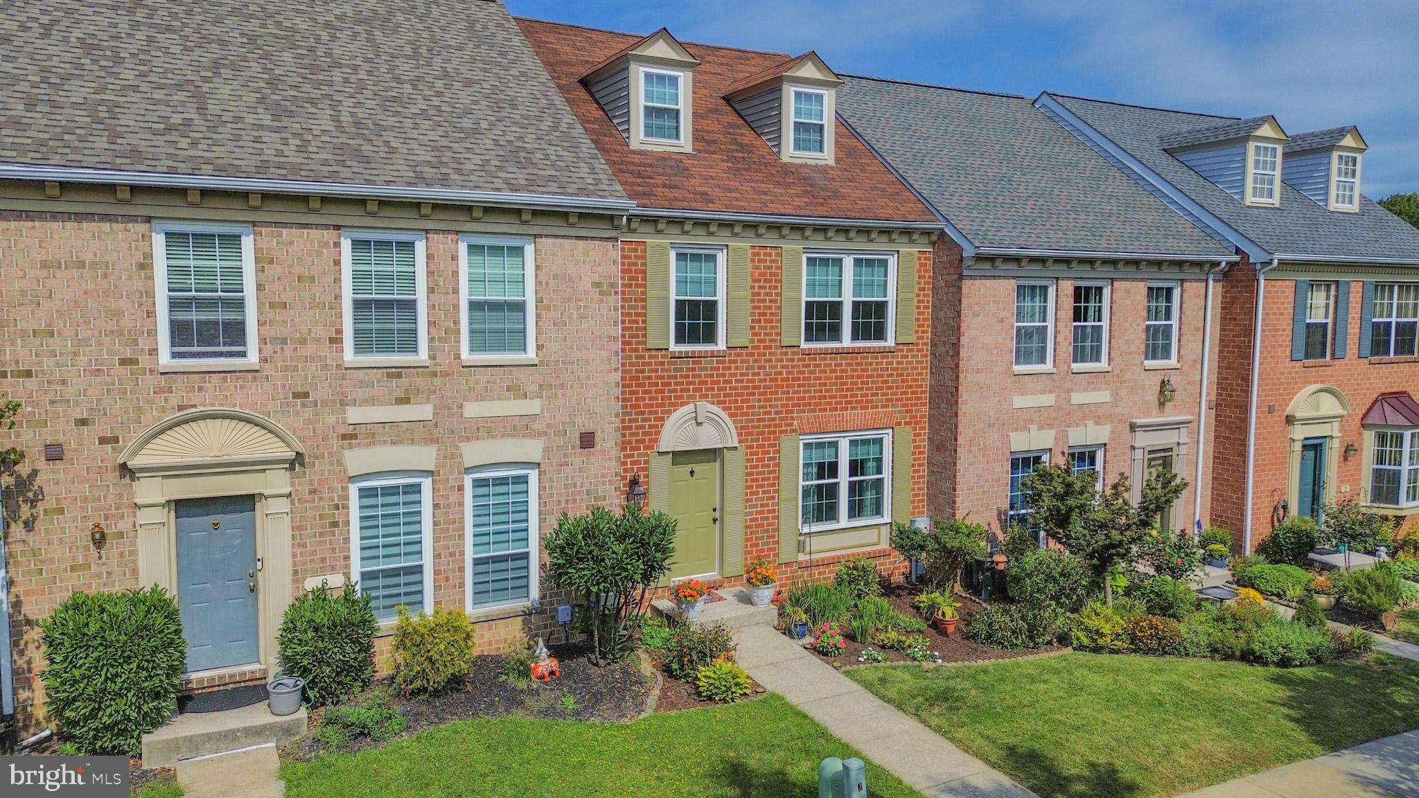 6 TIGREFF COURT