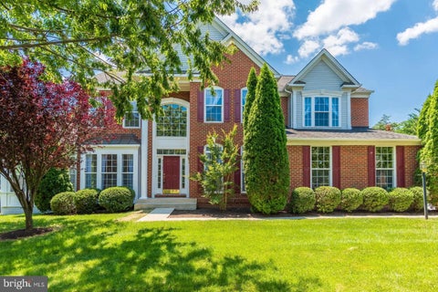 Homes For Sale - 42345 Astors Beachwood Court<br/> CHANTILLY, VA 20152