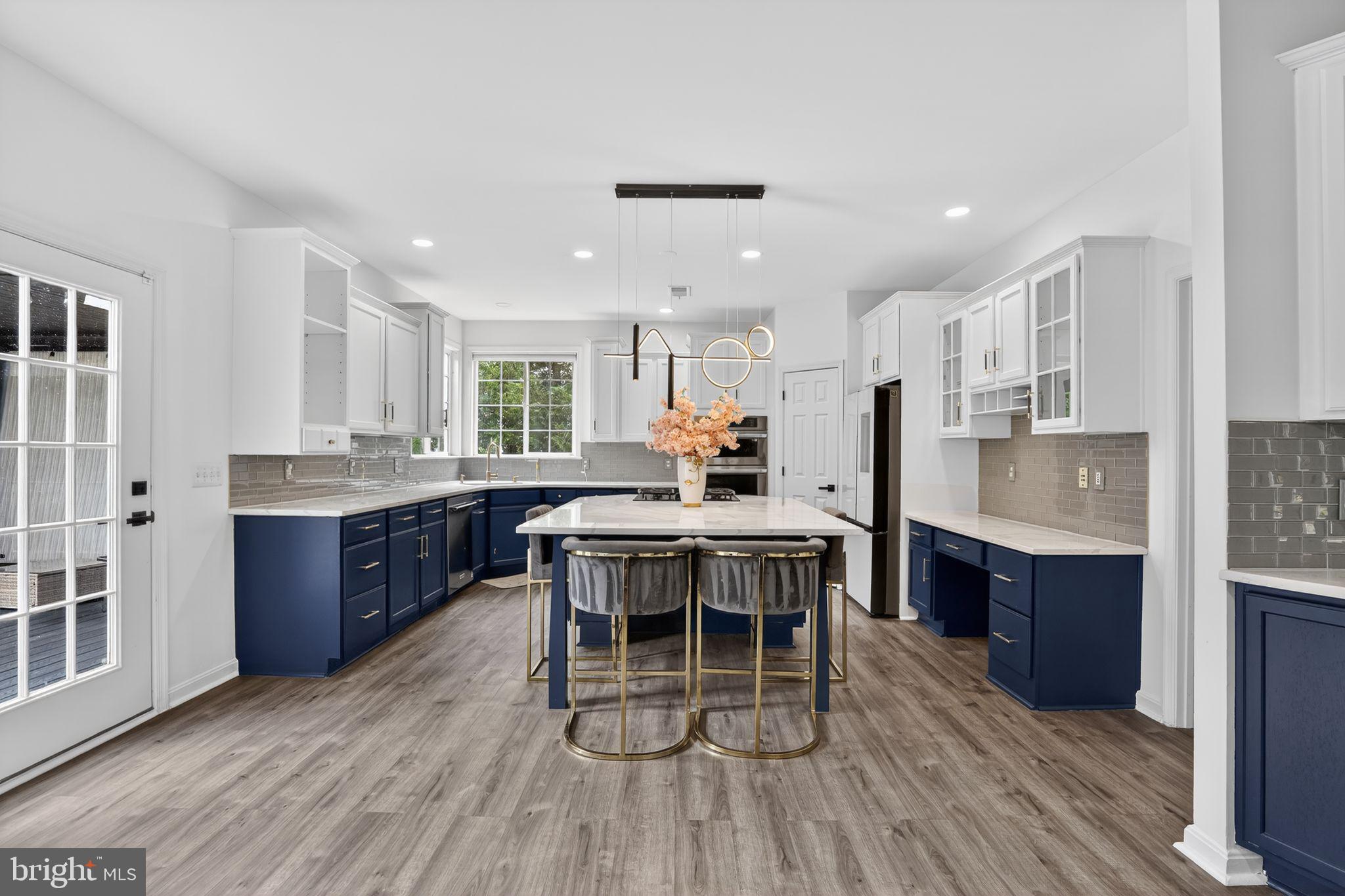 42345 ASTORS BEACHWOOD COURT