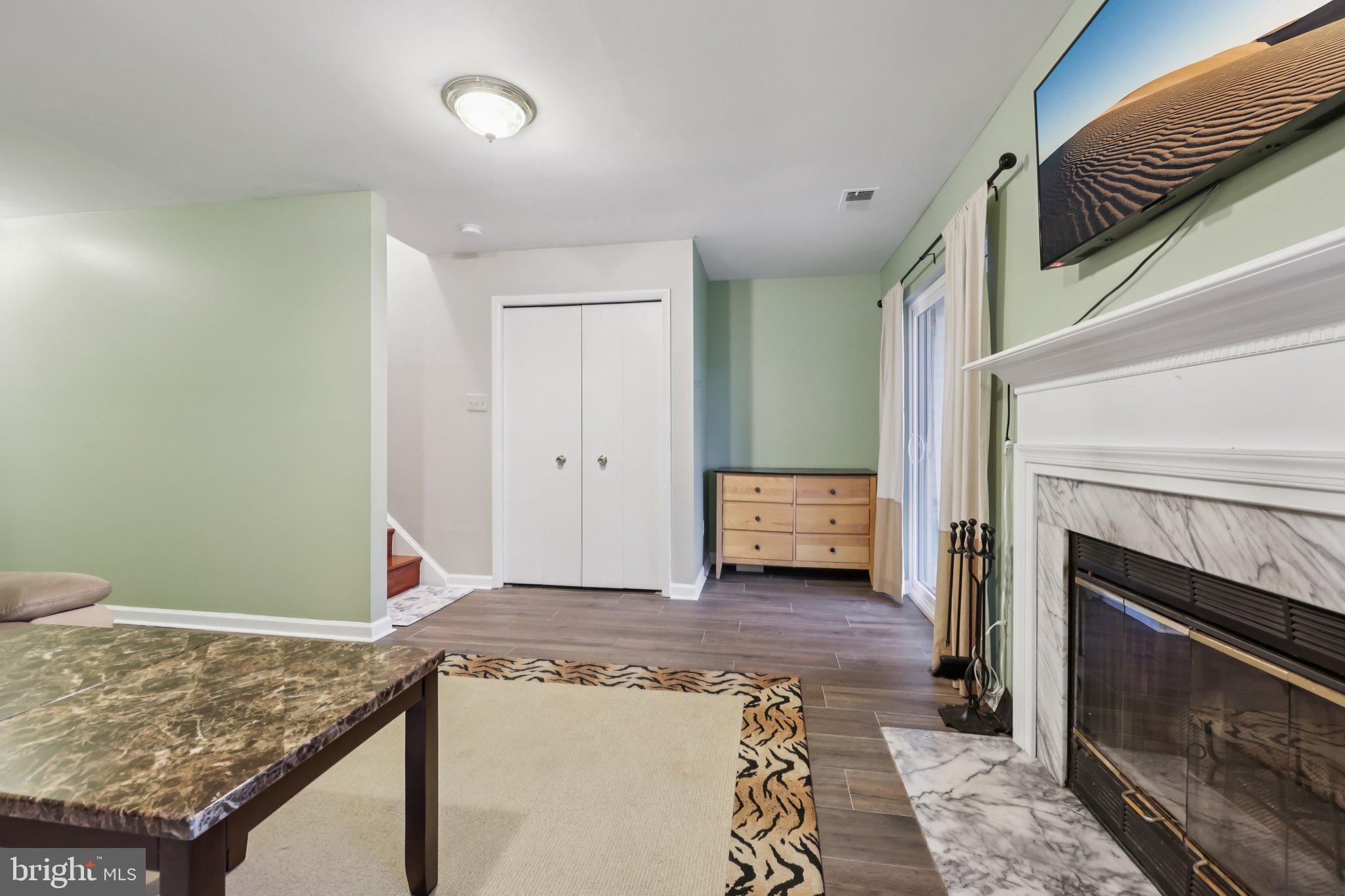 SOUTHERN OAKS - Residential