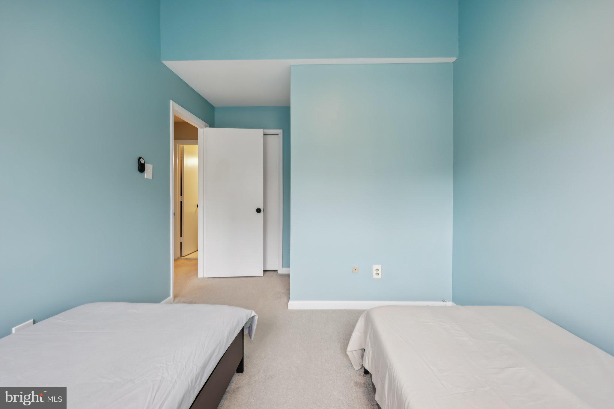 SOUTHERN OAKS - Residential