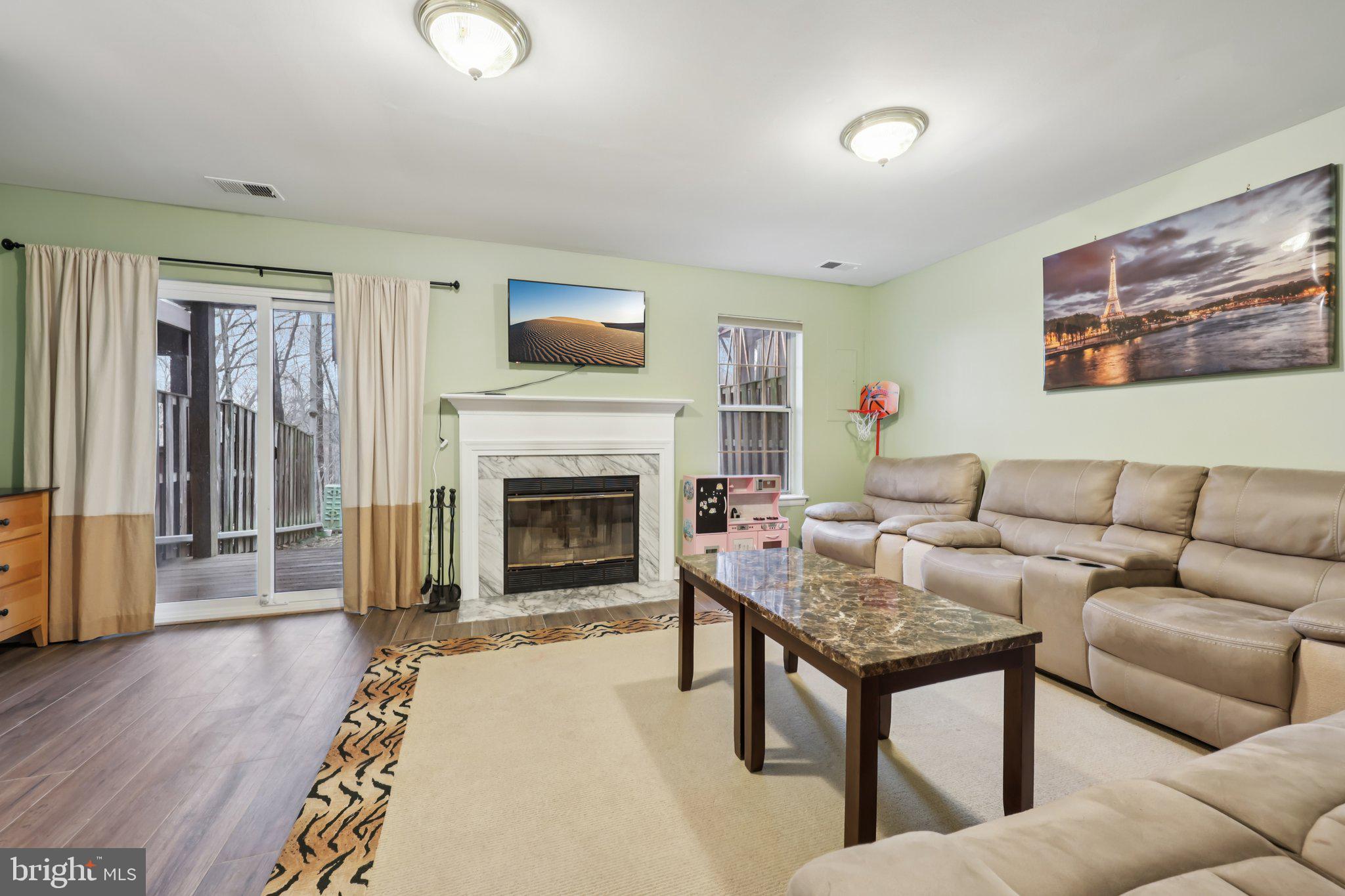 SOUTHERN OAKS - Residential