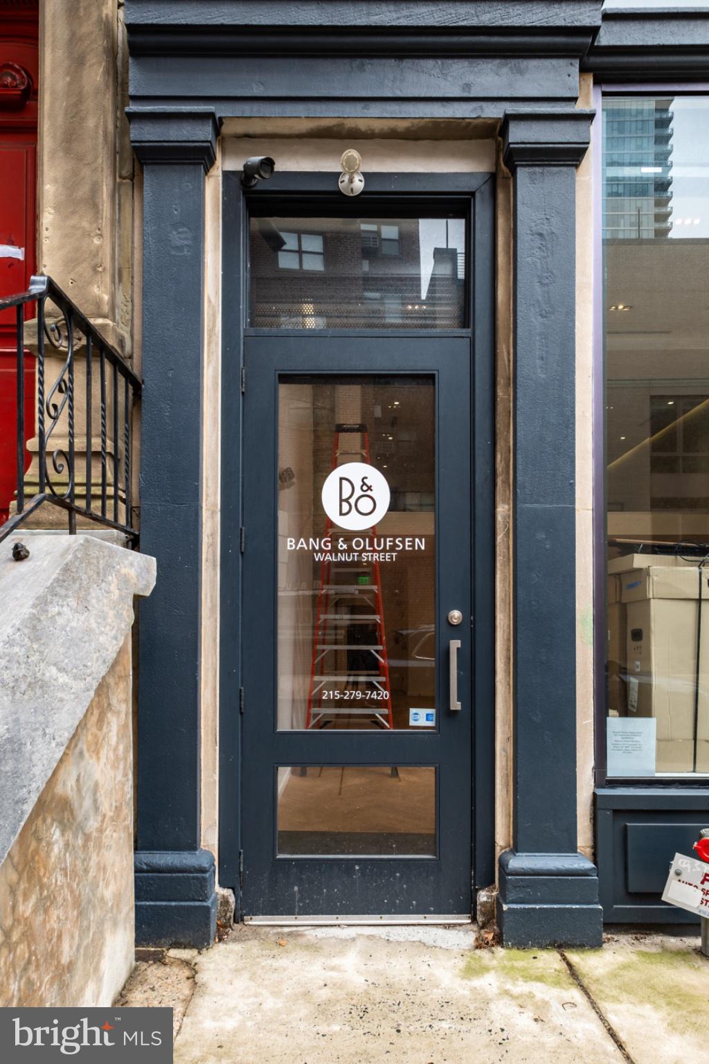 2108 WALNUT RETAIL