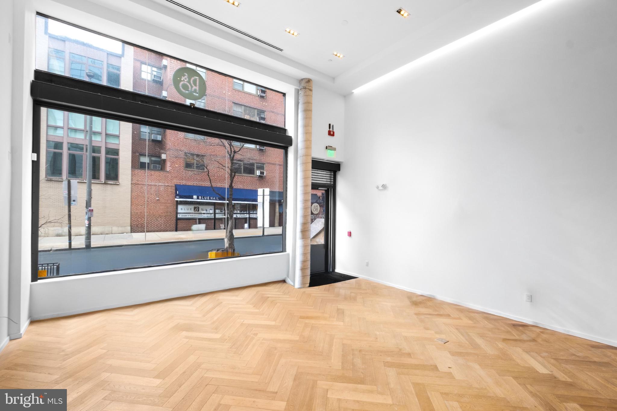 2108 WALNUT RETAIL