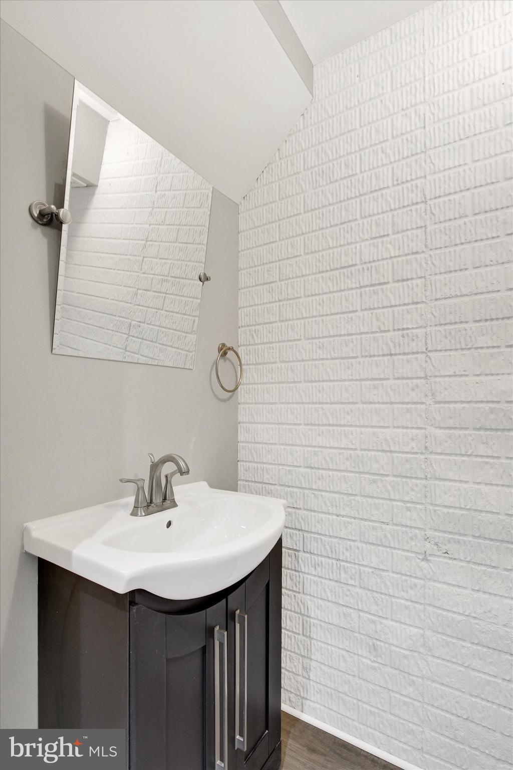 JACKSON HEIGHTS - Residential