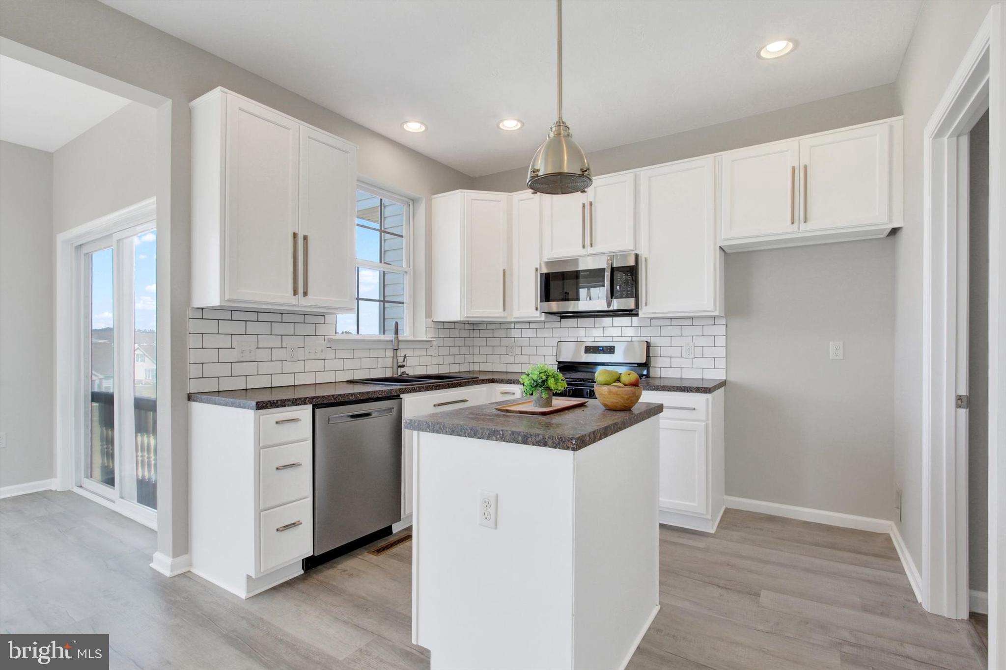 JACKSON HEIGHTS - Residential