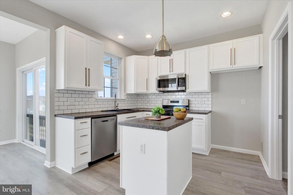 Photo of 1229 Ledge Drive, YORK, PA 17408 (MLS # PAYK2098948)