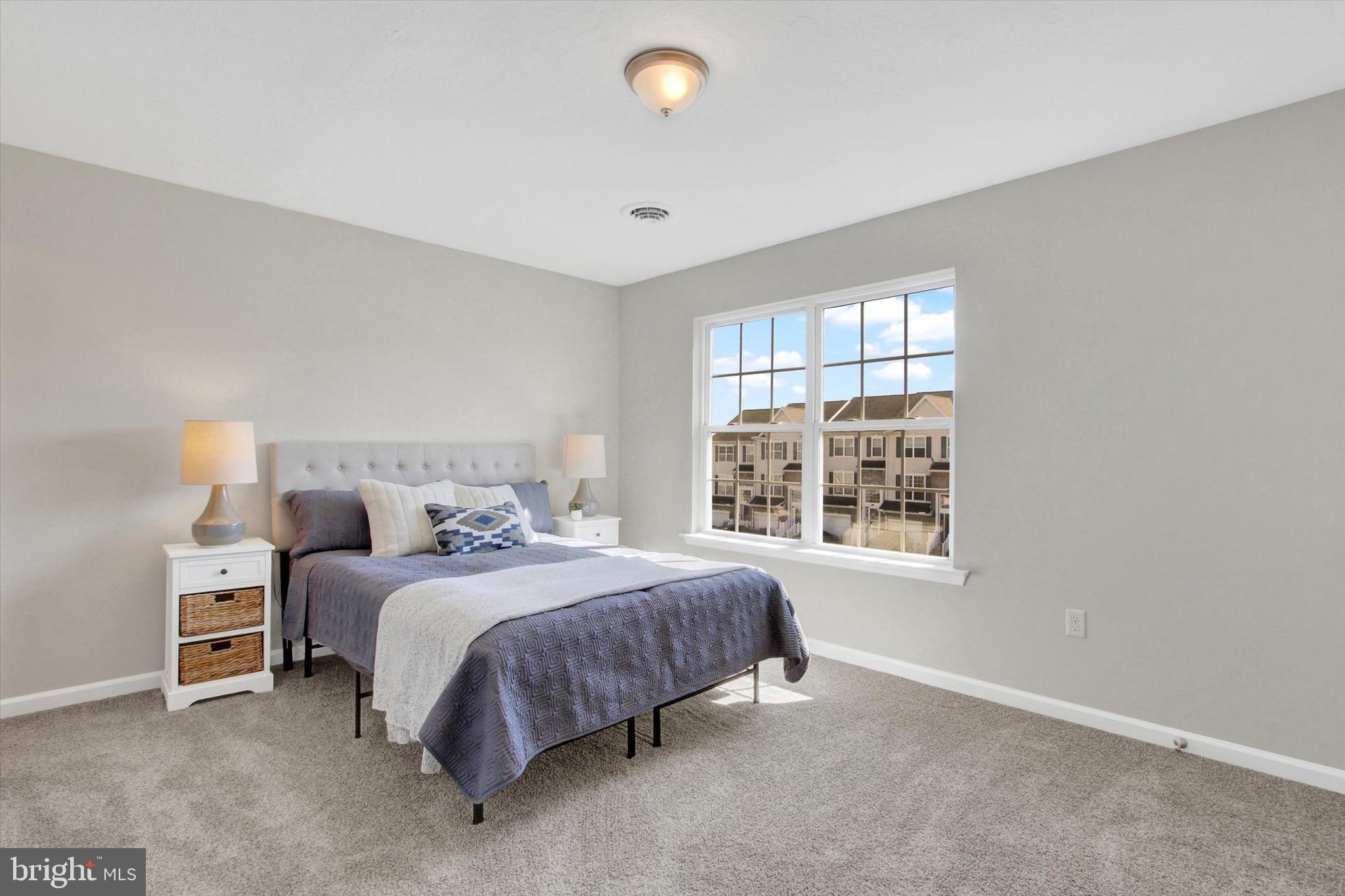 JACKSON HEIGHTS - Residential