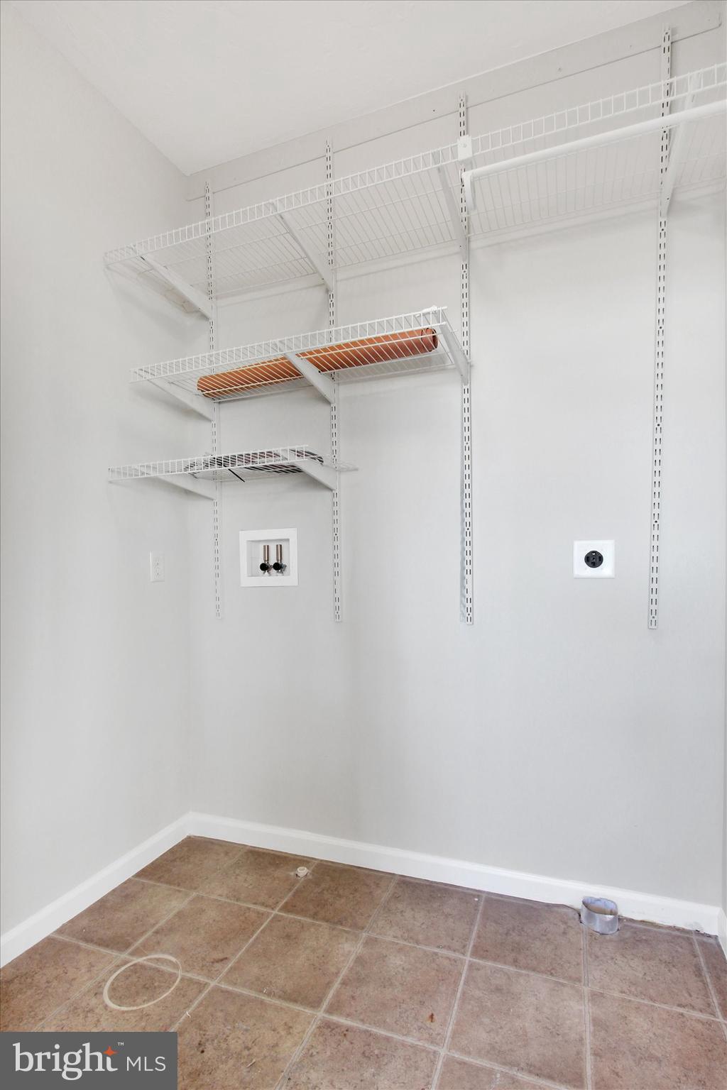 JACKSON HEIGHTS - Residential