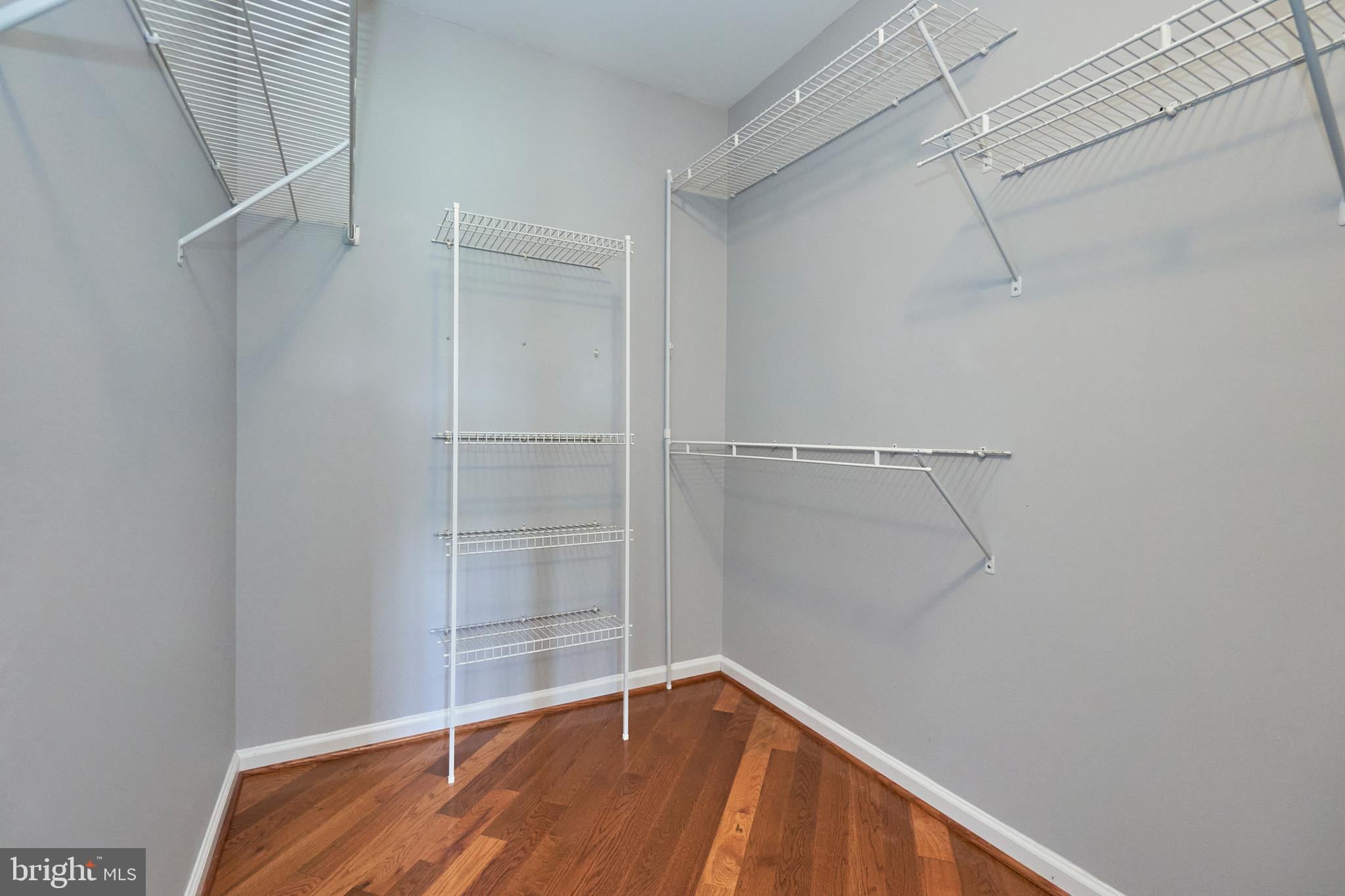 ASHBURN VILLAGE - Residential Lease