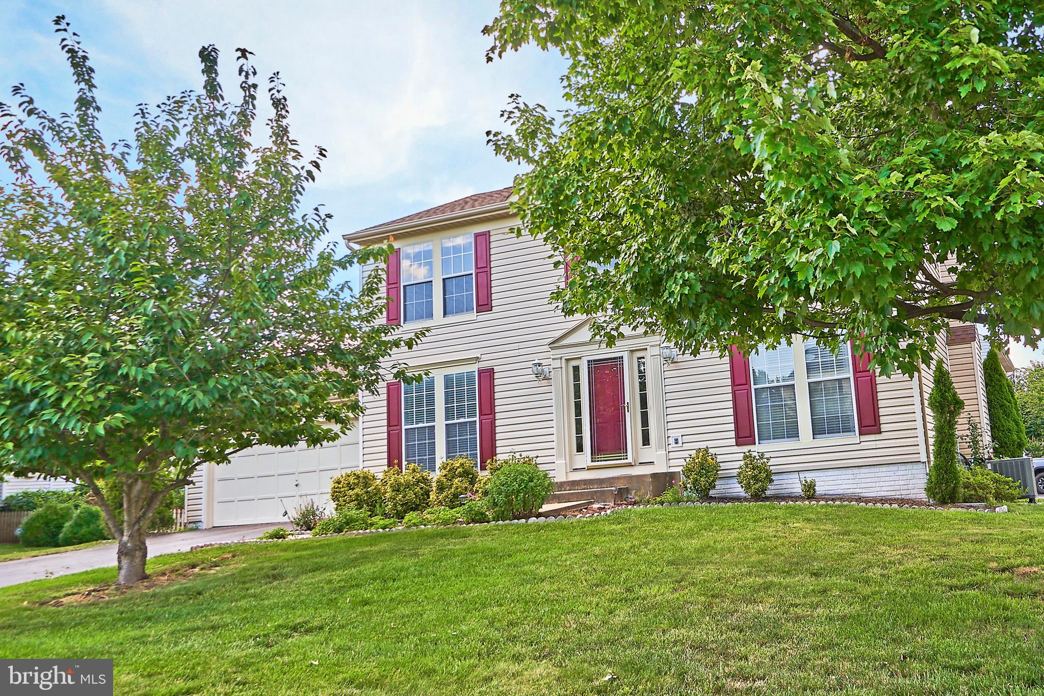 ASHBURN VILLAGE - Residential Lease