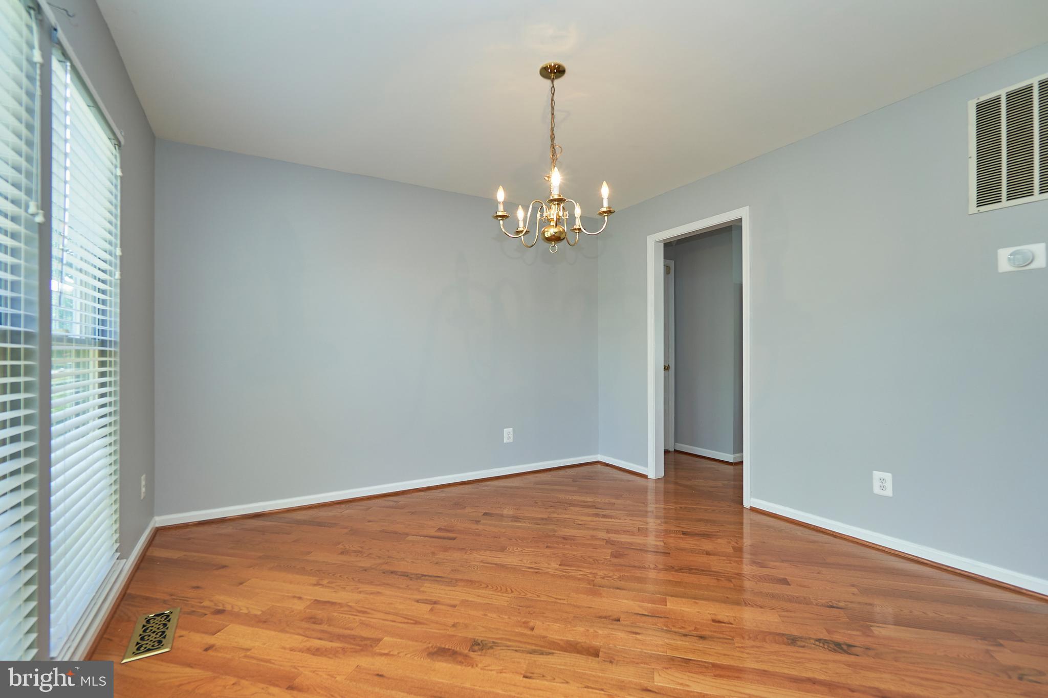 ASHBURN VILLAGE - Residential Lease