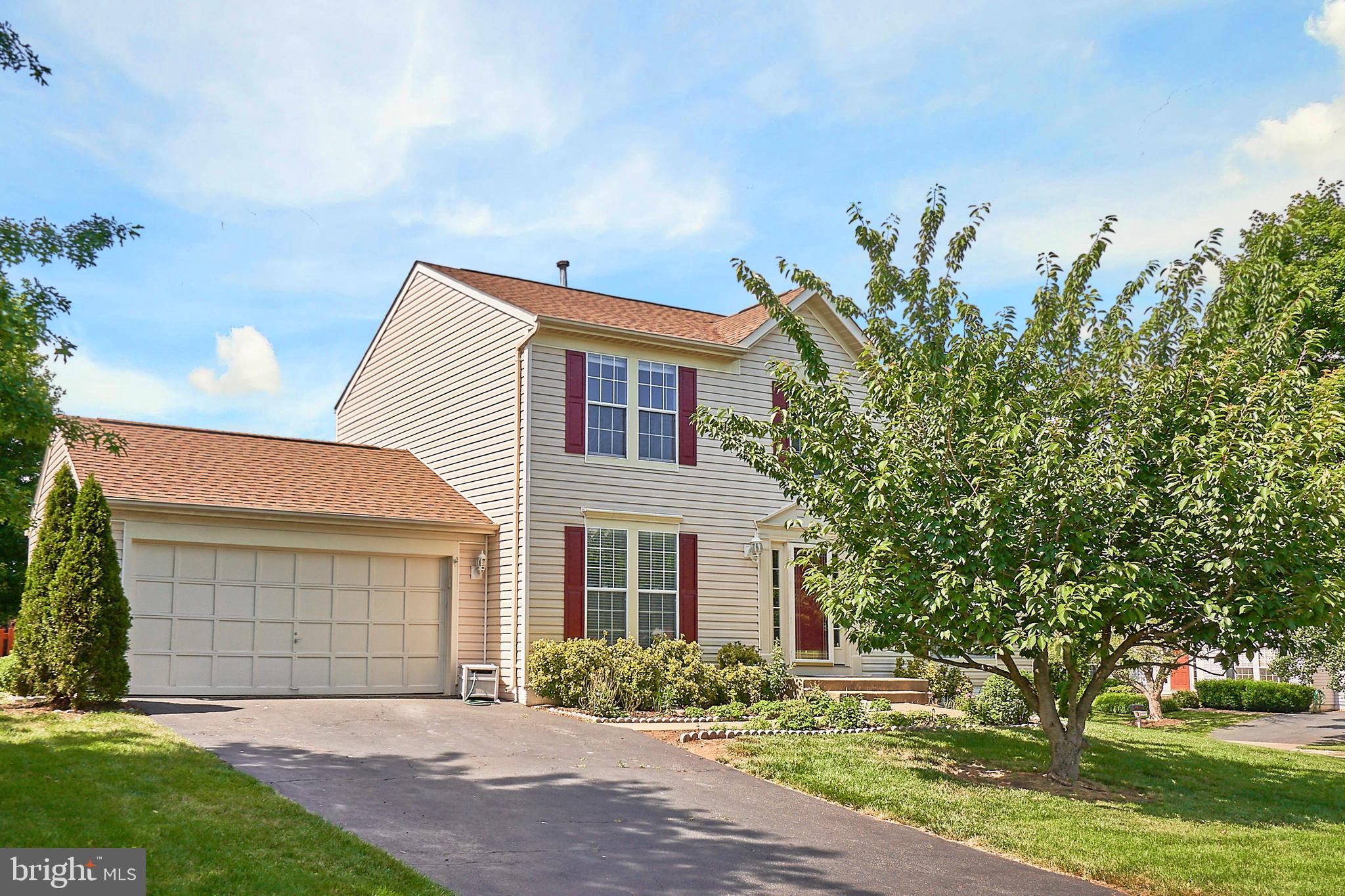 ASHBURN VILLAGE - Residential Lease