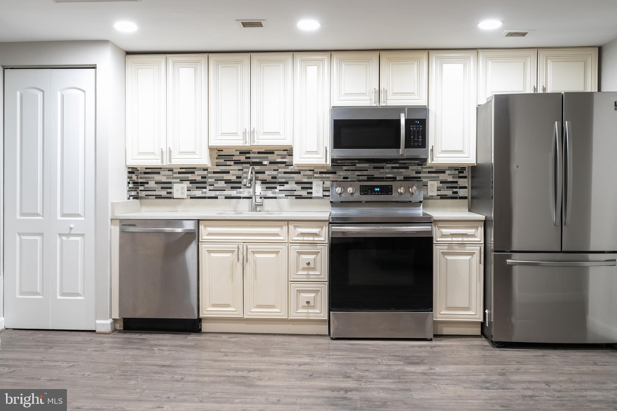 4707 CONNECTICUT AVENUE NW 104