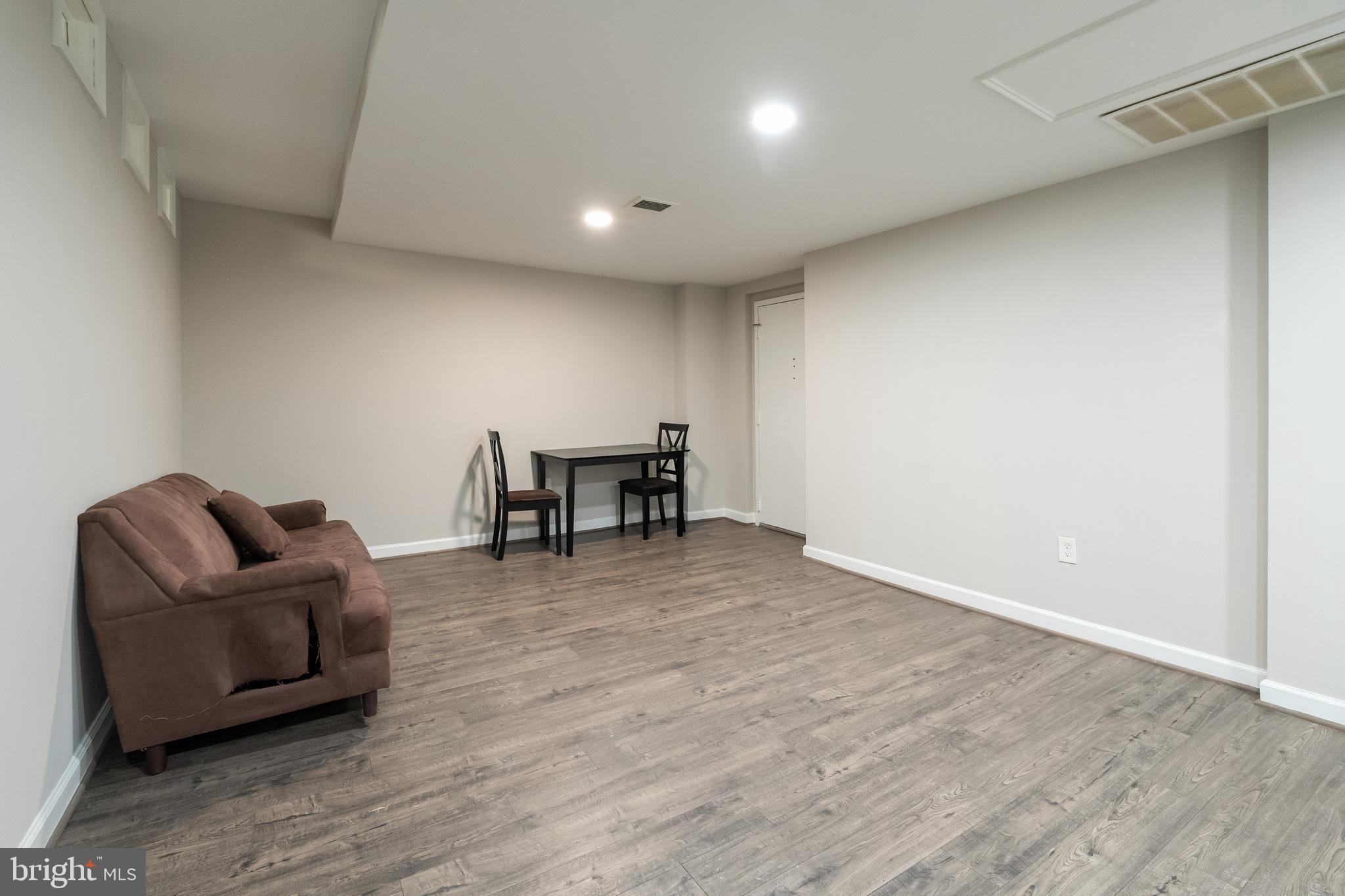 4707 CONNECTICUT AVENUE NW 104