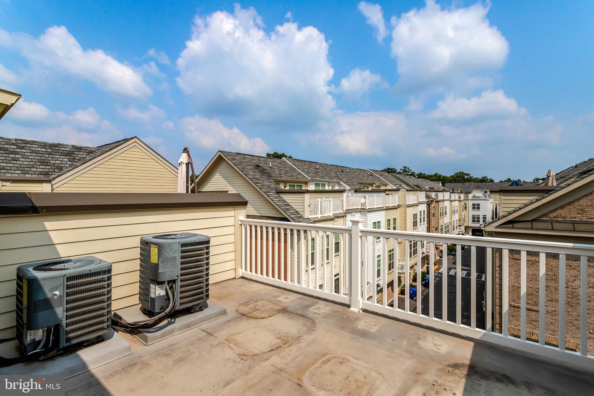 BUCKINGHAM COMMONS - Residential