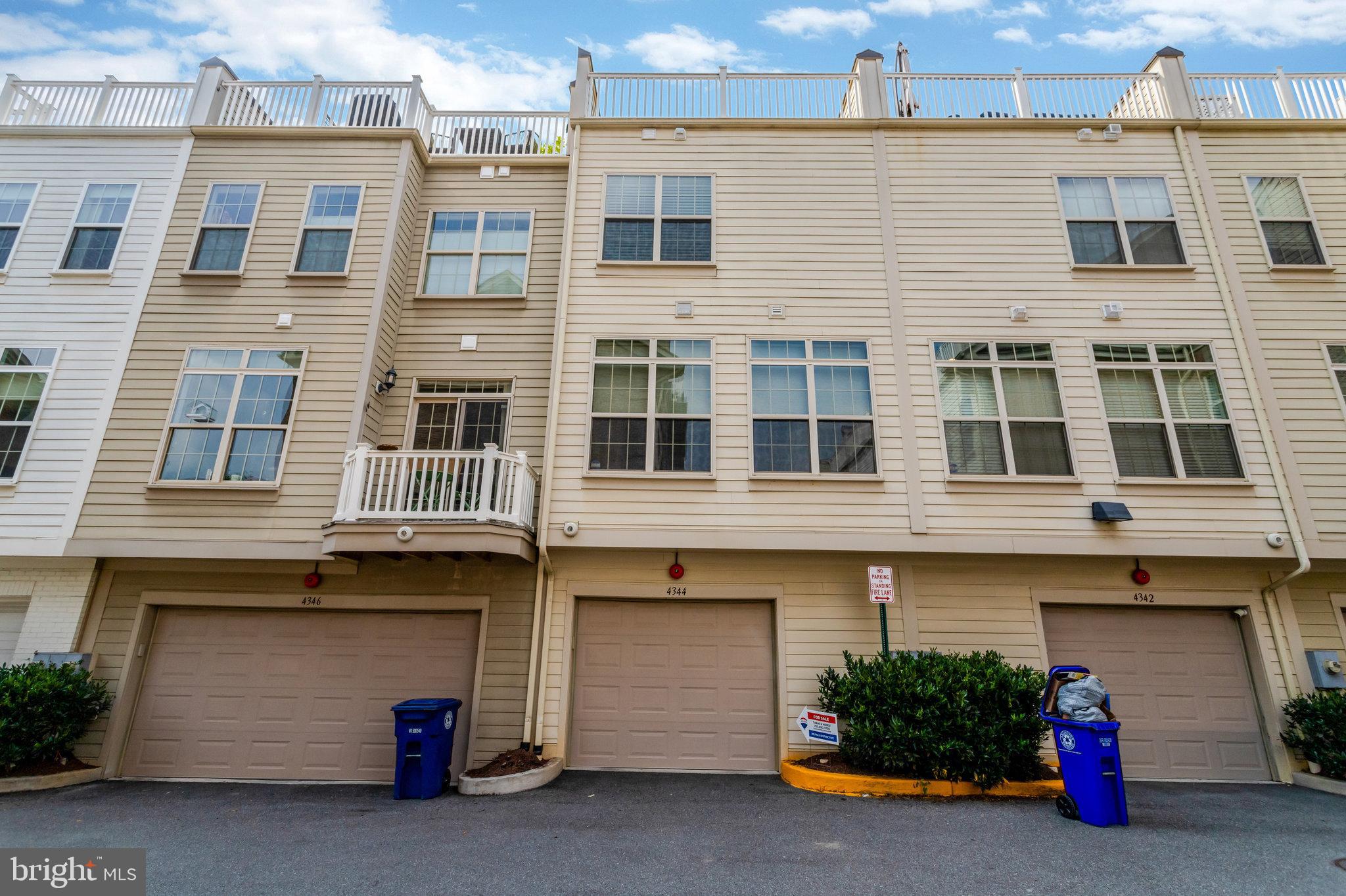 BUCKINGHAM COMMONS - Residential