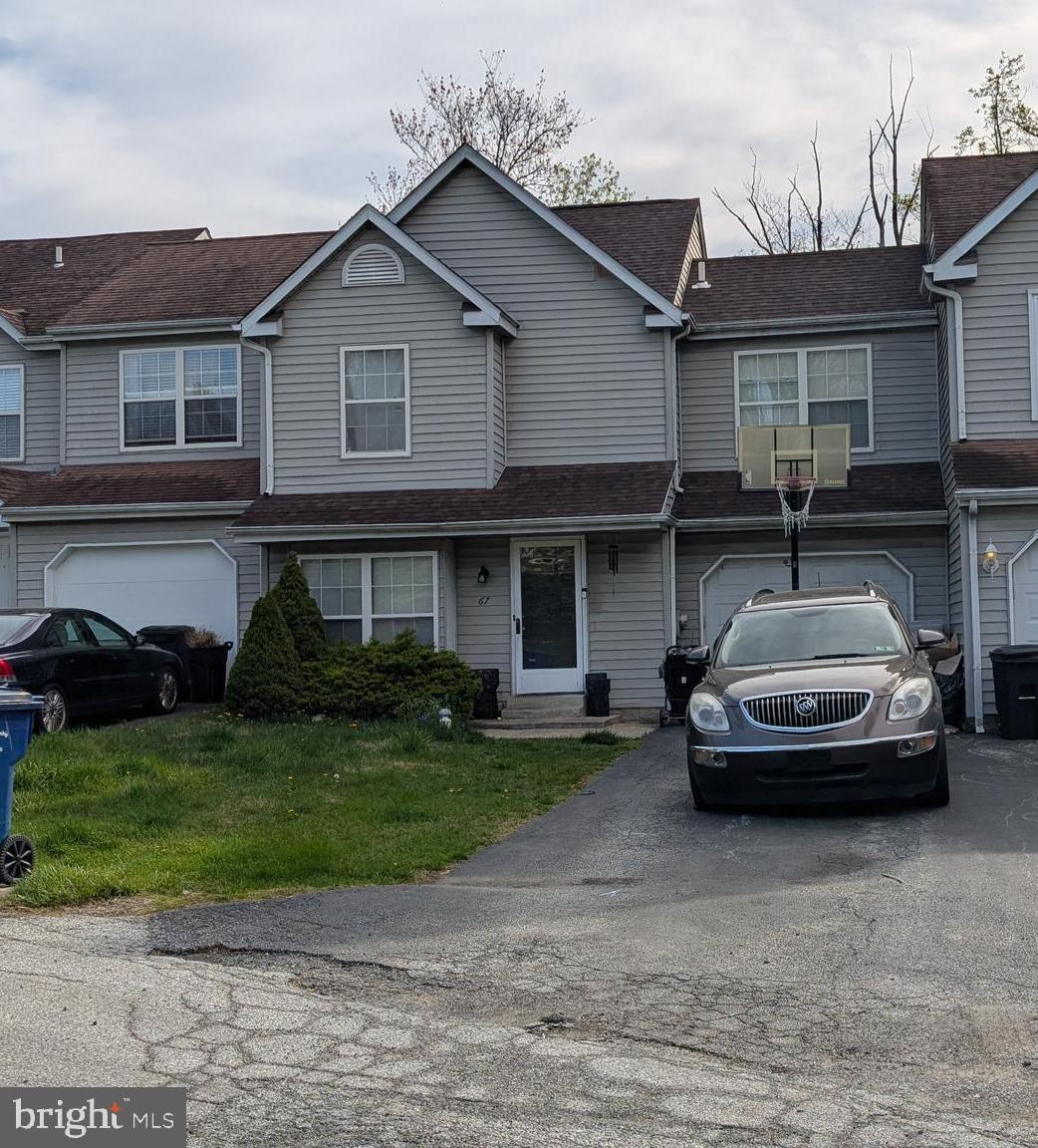 COUNTRY CLUB VALLEY - Residential