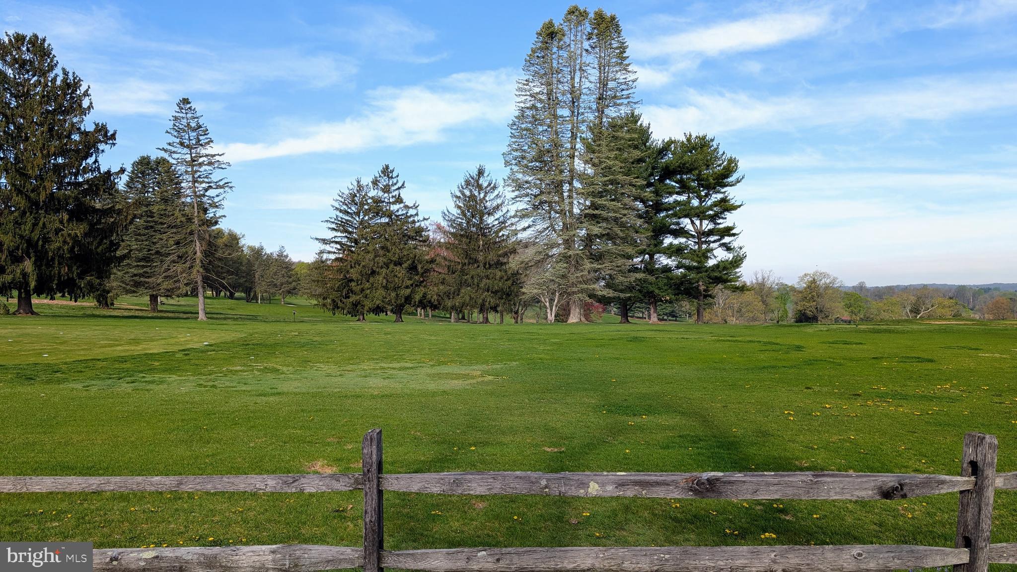 COUNTRY CLUB VALLEY - Residential