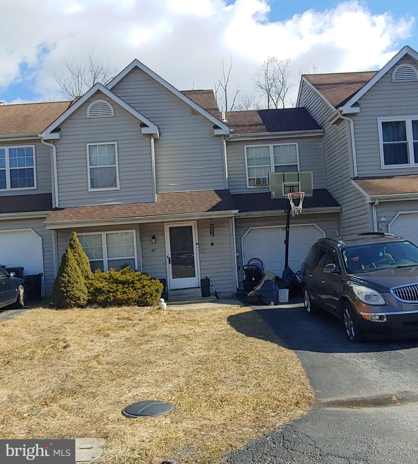 COUNTRY CLUB VALLEY - Residential