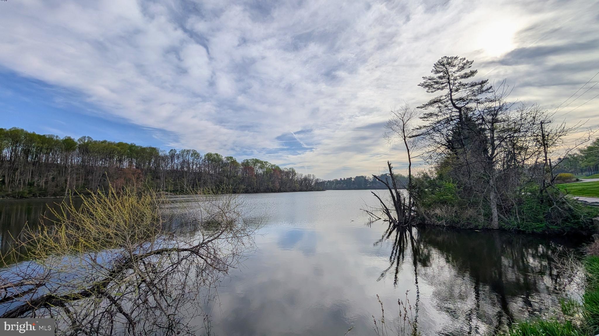 COUNTRY CLUB VALLEY - Residential