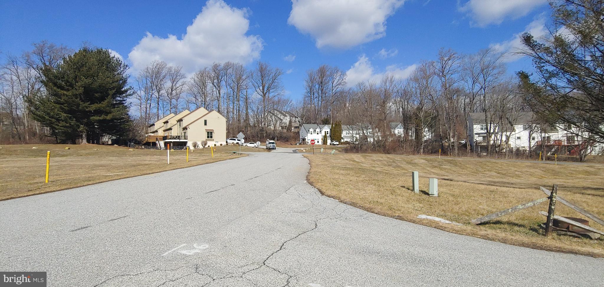 COUNTRY CLUB VALLEY - Residential