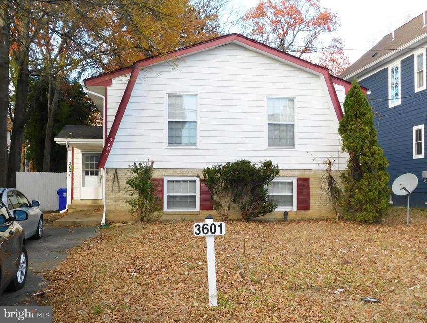 5 bedroom single family home in Arlington with more than 2000 SQF of living space. Very spacious bedrooms with large closets. Hardwood flooring through the entire home. Excellent location close to Ballston & VA Square metro stations, beautiful parks, YMCA Rec Center, restaurants and public transportation. Very close to Ballston Mall. Open floor plan with fully fenced back yard and deck. Finished basement with a large family room space and kitchenet (with extra fridge). Pets allowed - case by case. Non-refundable pet deposit - $500.00. The property is professionally managed and the property manager will do a thorough cleaning after the tenants vacate the property. Please schedule showings with your agent. Do not just go to the property. All potential tenants must be accompanied by their agent. It is currently tenant occupied until the end of June. New photos will be uploaded as soon as the tenants has vacated the property. Please contact listing agent for more information.