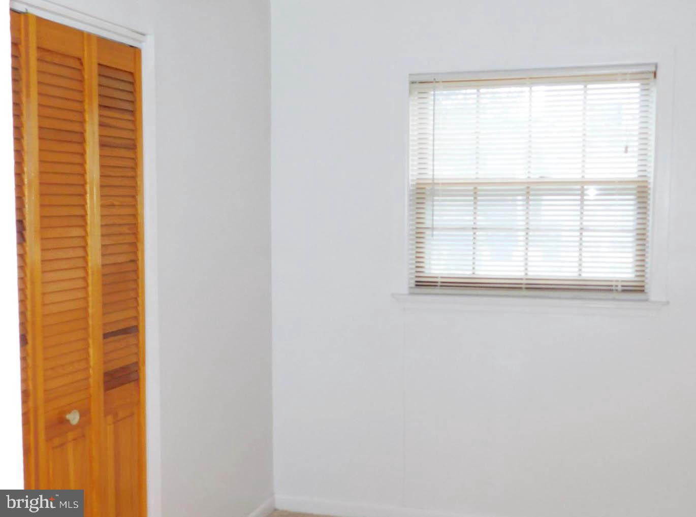 VIRGINIA SQUARE - Residential Lease