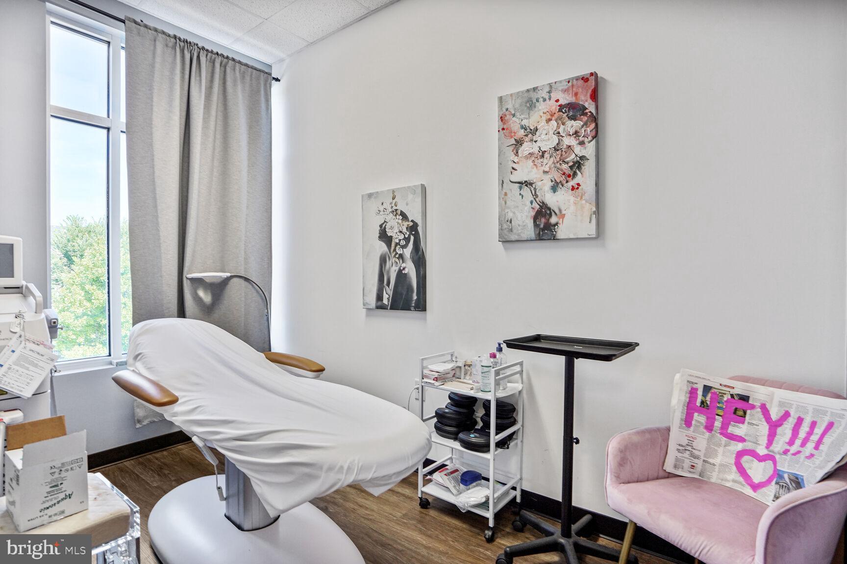 WEST FALLS CHURCH - Commercial Sale