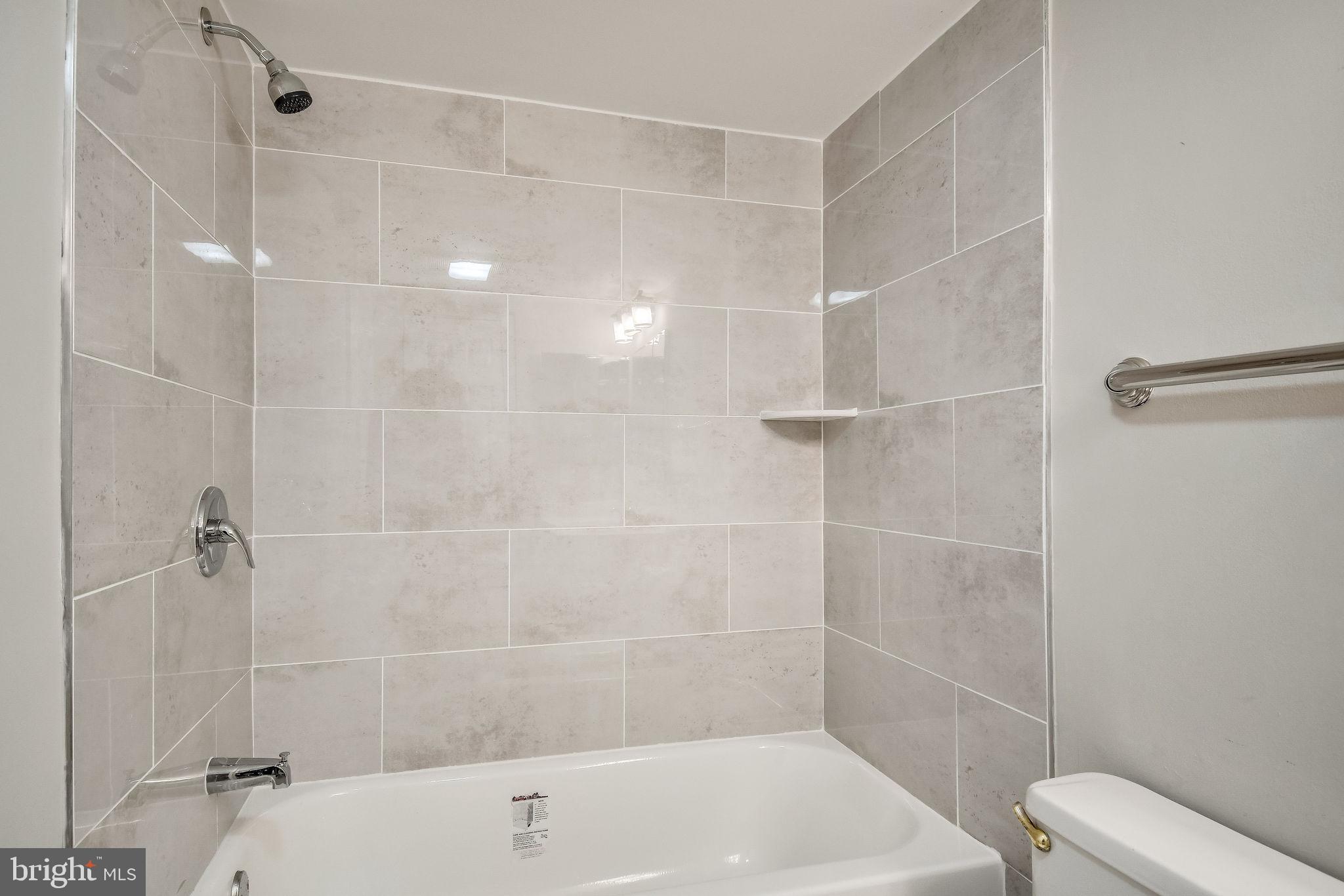 PONDS AT CLIFTON - Residential Lease