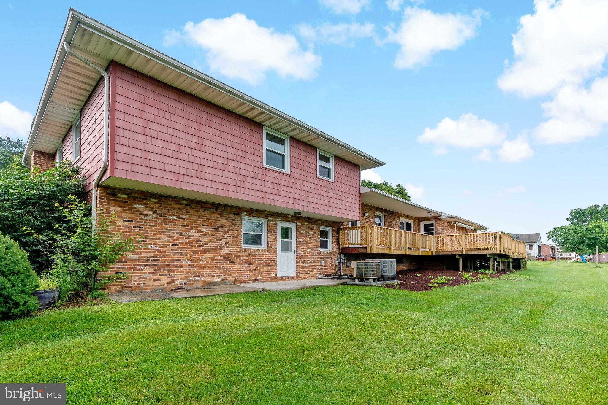 319 HERMITAGE DRIVE