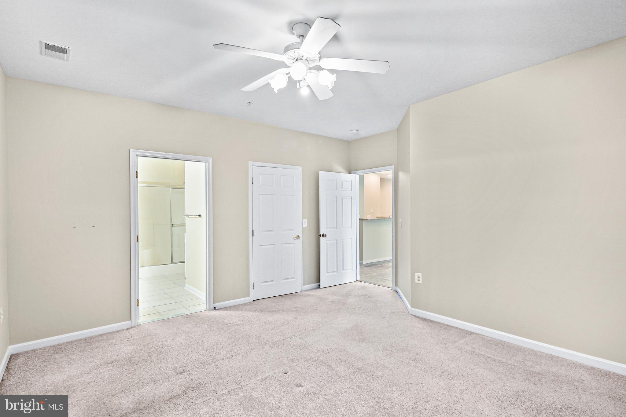 WYNDHAM COMMON - Residential